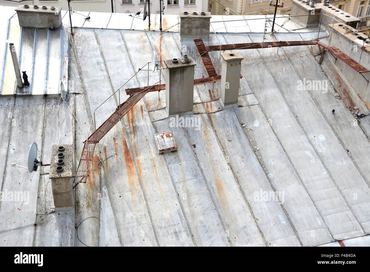 Un tetto dello stagno di una casa a Karlovy Vary Foto Stock