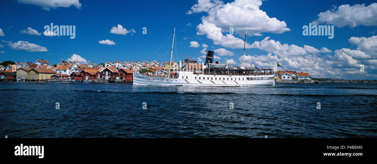 Arcipelago barca catalogo Bohuslan 2 colore cloud comunità immagine panoramica di traghetti Scandinavia marittimo skerry cruiser sky Foto Stock