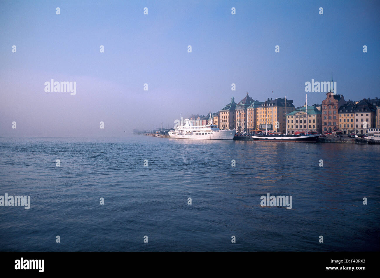 Vista di Stoccolma sul lungomare. Foto Stock Vista di Stoccolma sul lungomare. Foto Stock
