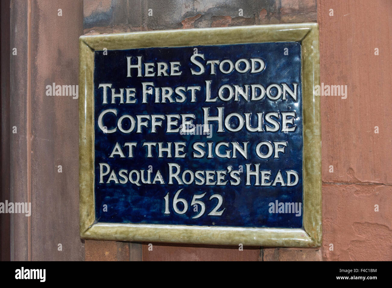 17th secolo Coffee house segno, il Jamaica Wine House Pub, St Michael's Alley, City of London, Greater London, Inghilterra, Regno Unito Foto Stock