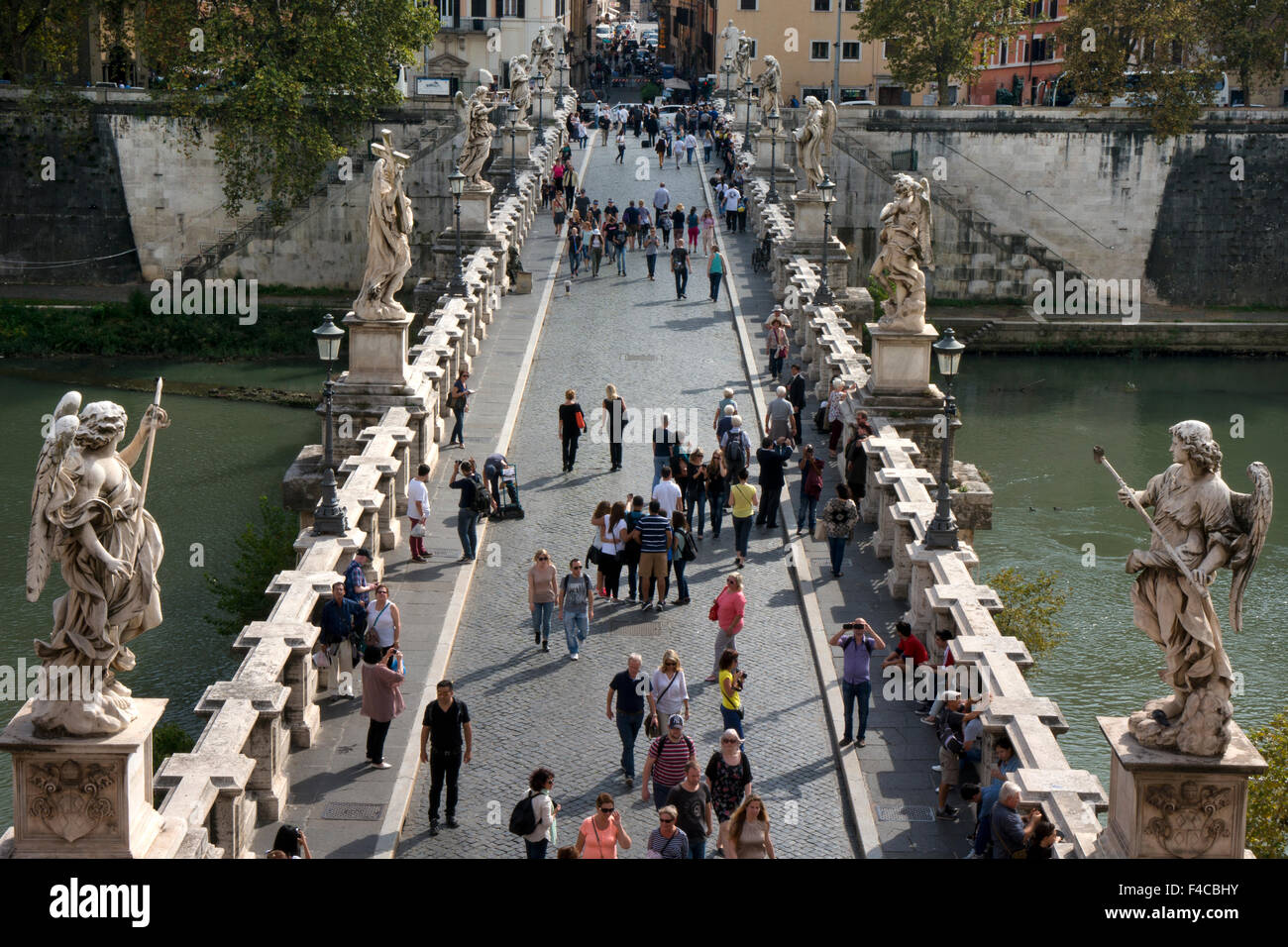 Ponte pedonale di roma immagini e fotografie stock ad alta risoluzione ...