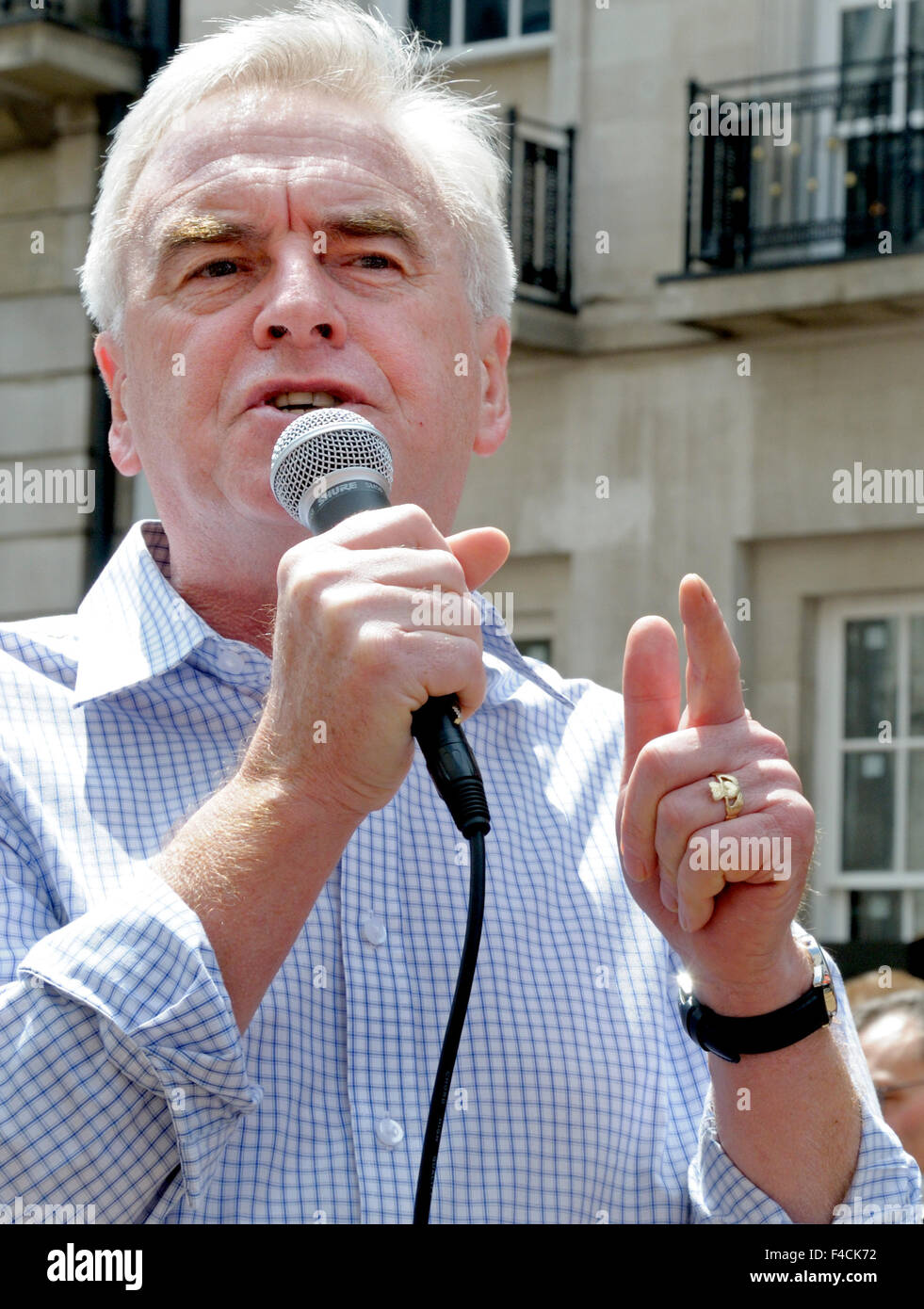 John McDonnell MP (Manodopera: Hayes e Harlington - ora il Cancelliere ombra) parlando in Portland Place contro austerità, 2014 Foto Stock