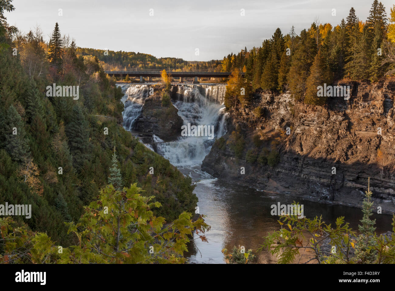 America del nord, Canada Ontario, Thunder Bay, Kakabeka Falls Provincial Park, Kakabeka Falls che è anche chiamato il Niagara del Nord Foto Stock
