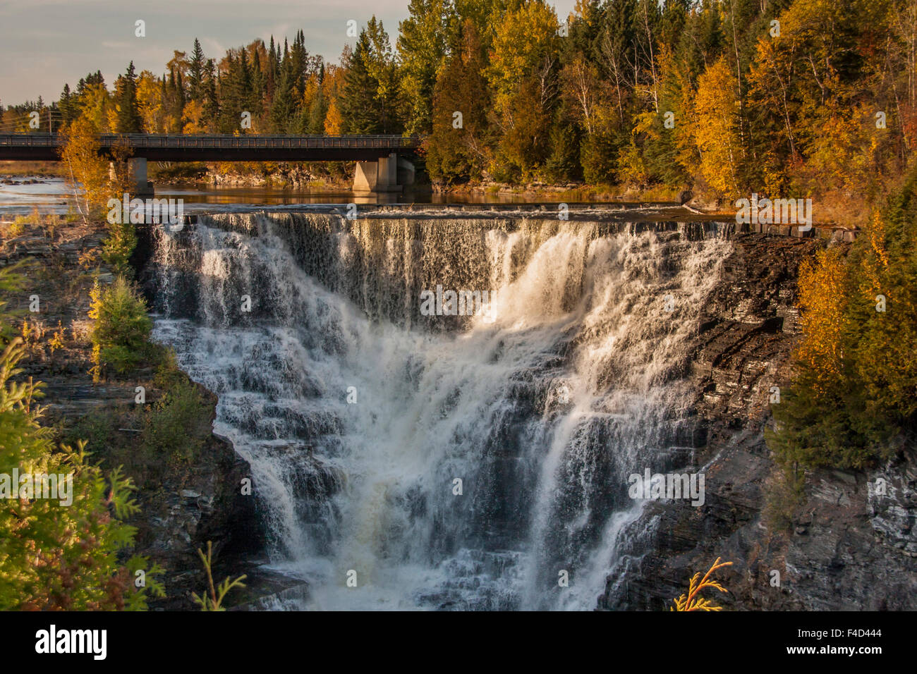 America del nord, Canada Ontario, Thunder Bay, Kakabeka Falls Provincial Park, Kakabeka Falls che è chiamato il Niagara del Nord Foto Stock