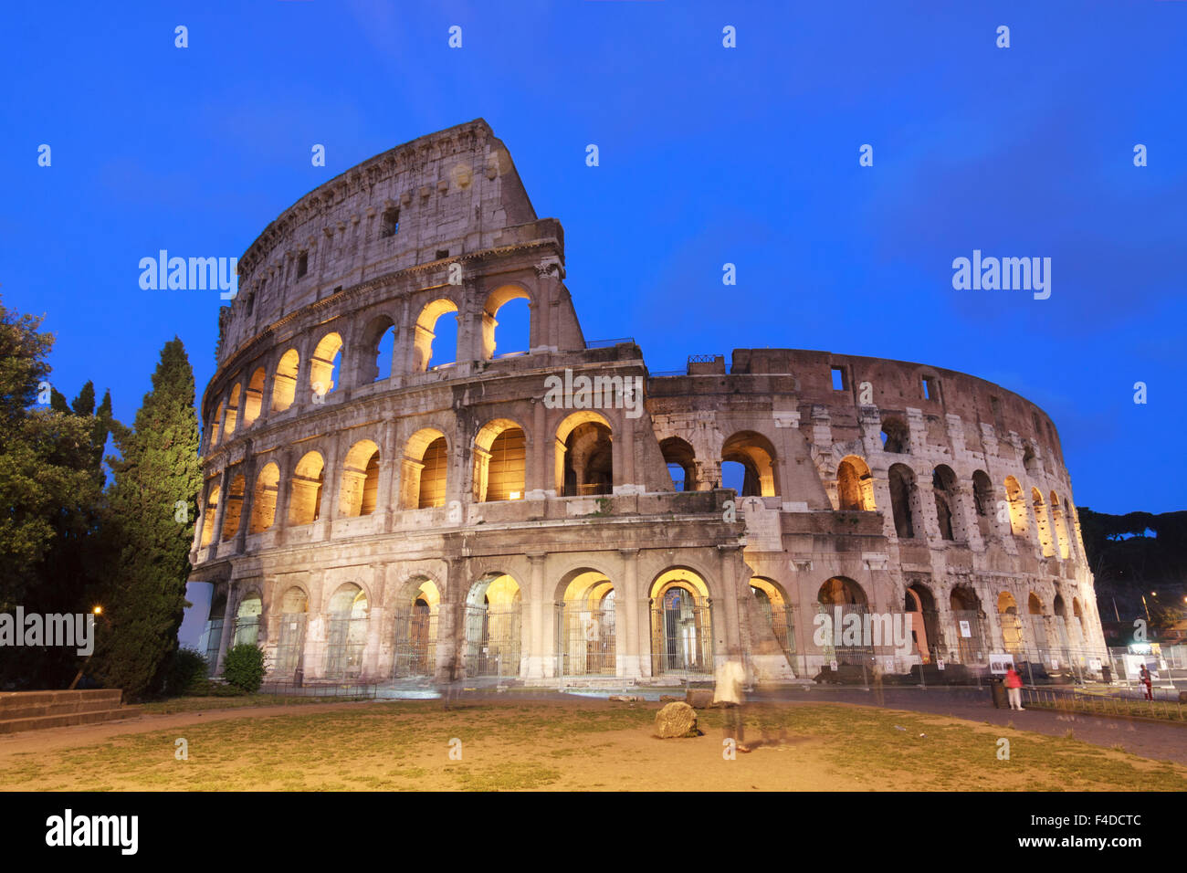 Colosseo al tramonto. Roma, Italia Foto Stock