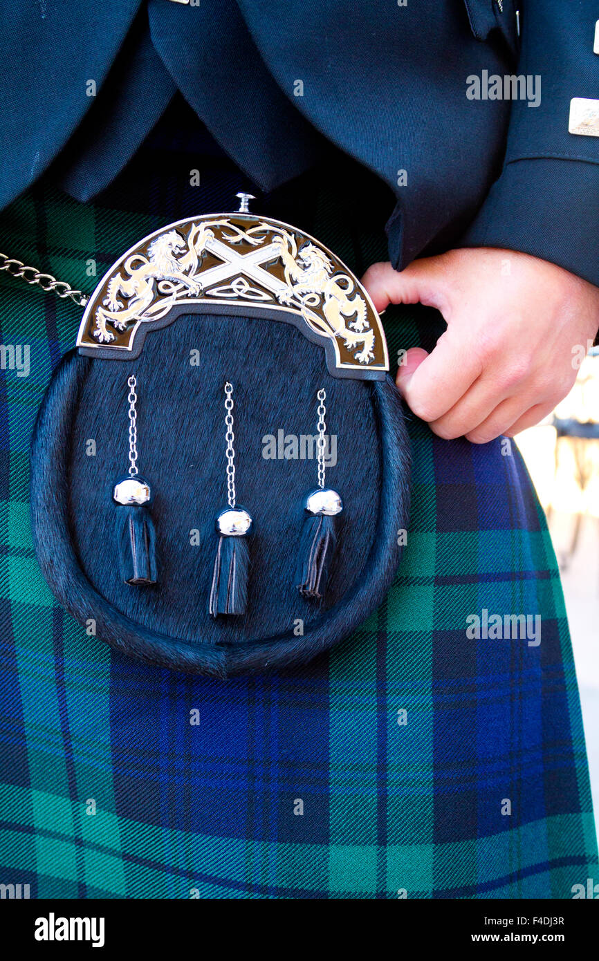 Musica tradizionale scozzese giorno di nozze vesti di kilt indossato da lo sposo. Foto Stock