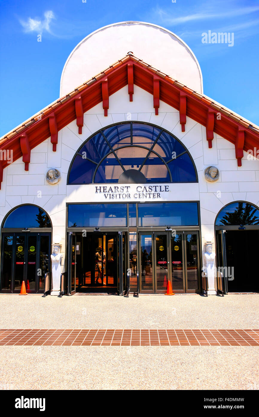Il Castello di Hearst Visitor Center presso la fattoria La Cuesta Encantada nei pressi di San Simeone in California Foto Stock