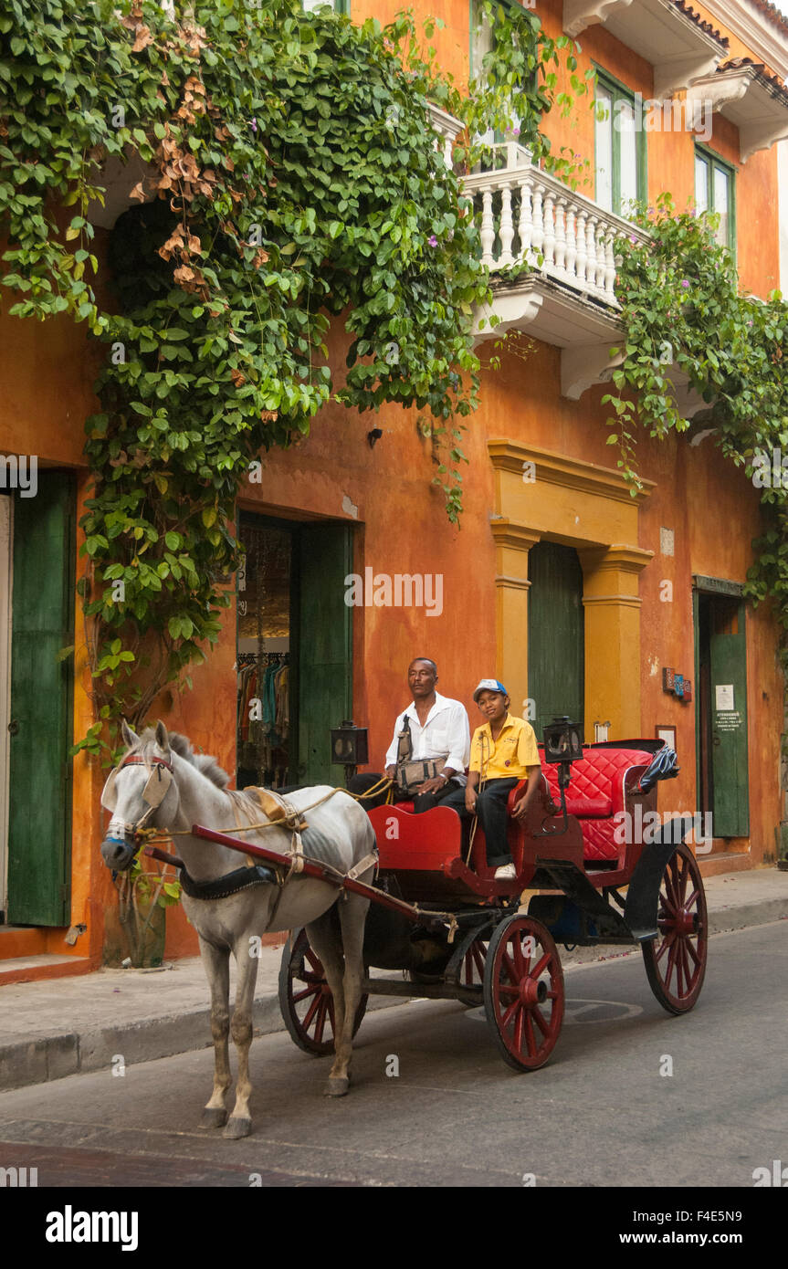 Carrelli a cavallo nella città vecchia. Cartagena (Cartagena de Los Indios) Atlantico provincia. Colombia Foto Stock