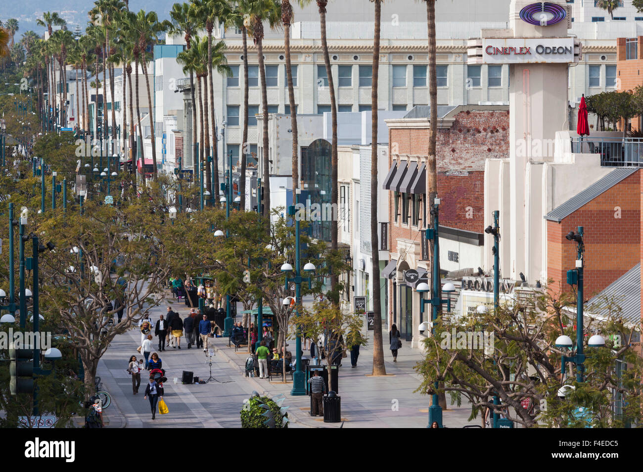 California, Los Angeles, Santa Monica, Third Street Promenade, vista in elevazione Foto Stock