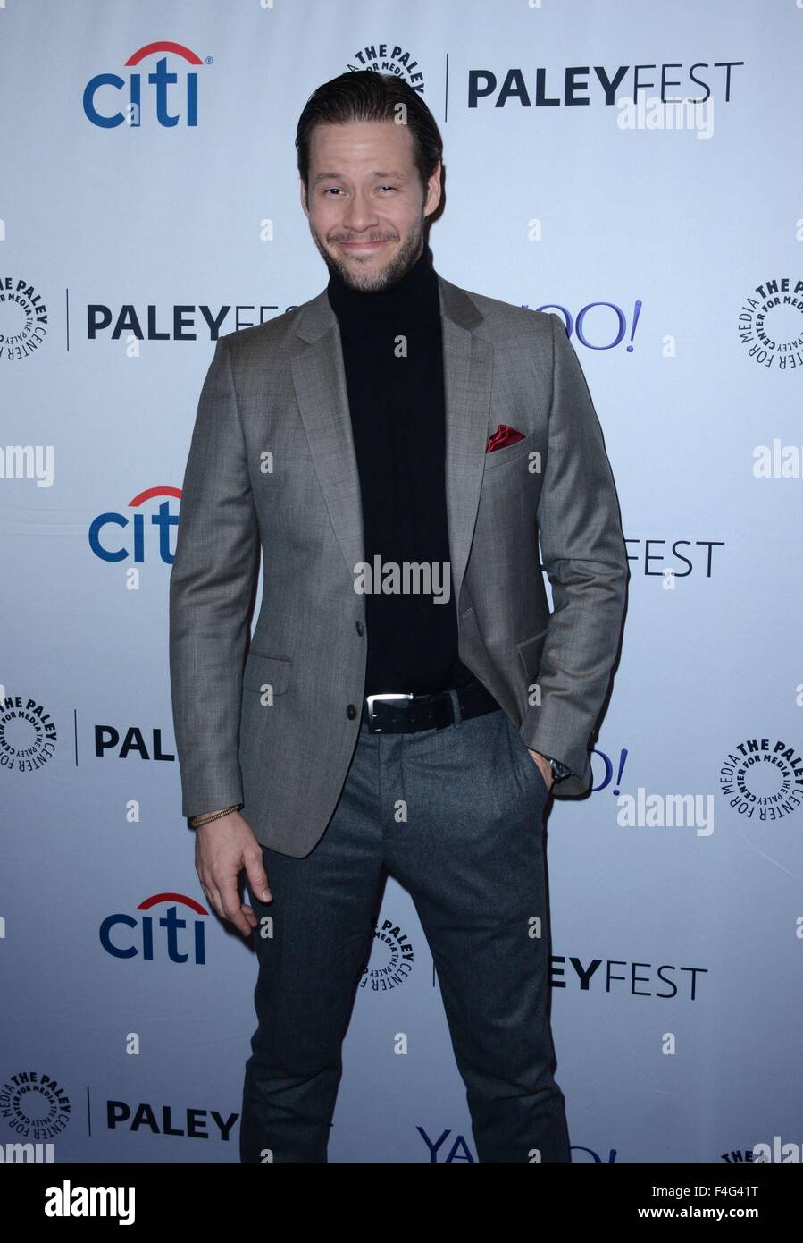 New York, NY, STATI UNITI D'AMERICA. Xvii oct, 2015. Ike Barinholtz presso gli arrivi per PaleyFest New York: IL PROGETTO MINDY, Paley Centre for Media, New York, NY, 17 ottobre 2015. Credito: Derek Storm/Everett raccolta/Alamy Live News Foto Stock