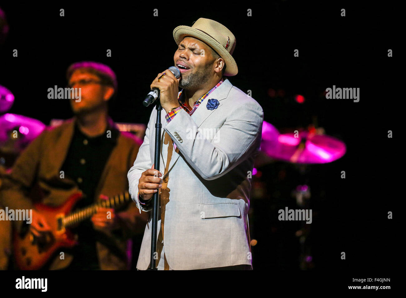 Eric Roberson porta il suo 2015 Summer Tour alla Durham Performing Arts Center di Durham, NC. Foto Stock
