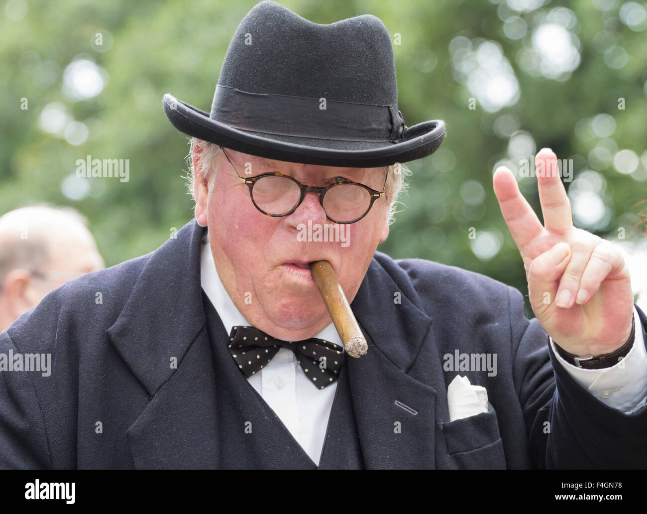Set Costume Winston Churchill: Cappello A Cilindro, Sigaro E Papillon, Taglia Unica, Nero