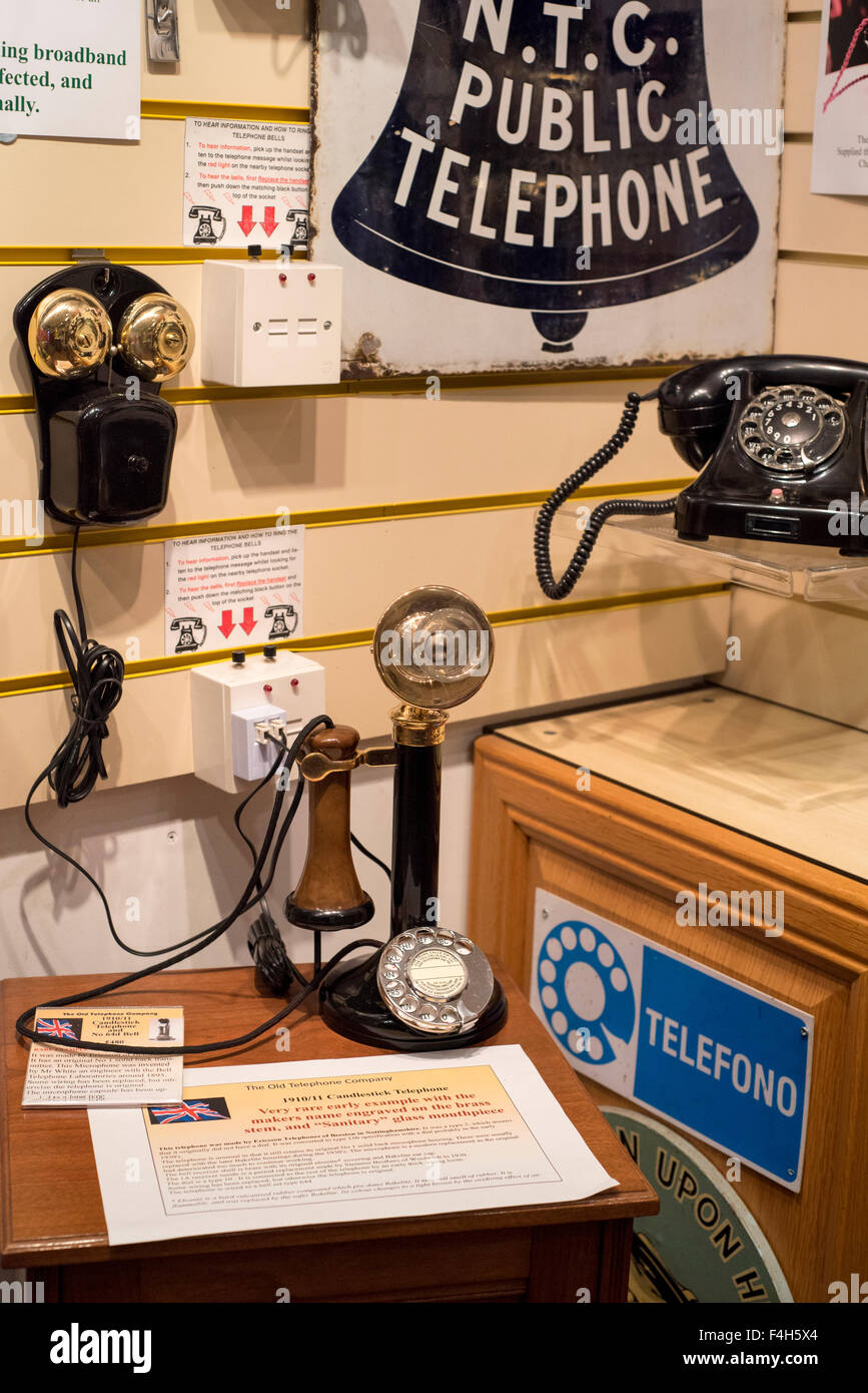 Telefoni antichi, boccaglio in vetro Foto Stock