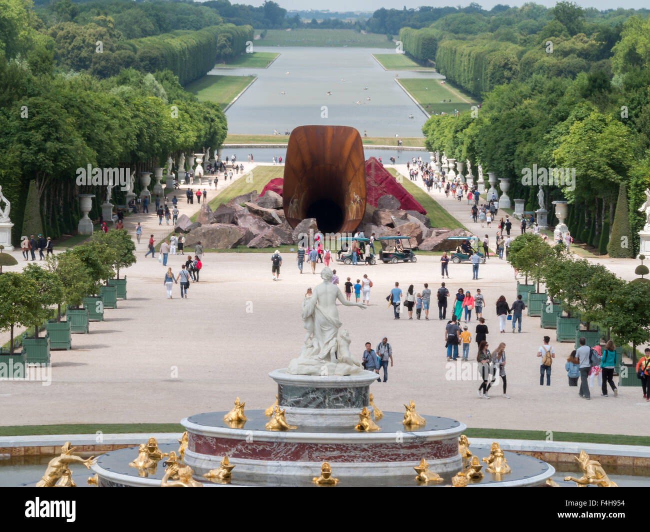 Angolo sporco Anish Kapoor l'installazione nei giardini di Versailles Foto Stock