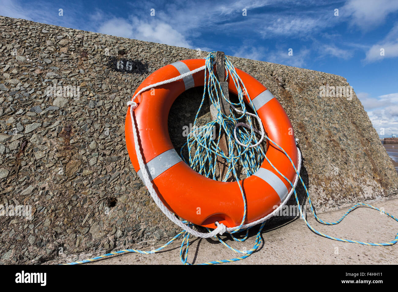 Un salvagente.Preso in New Brighton. Foto Stock