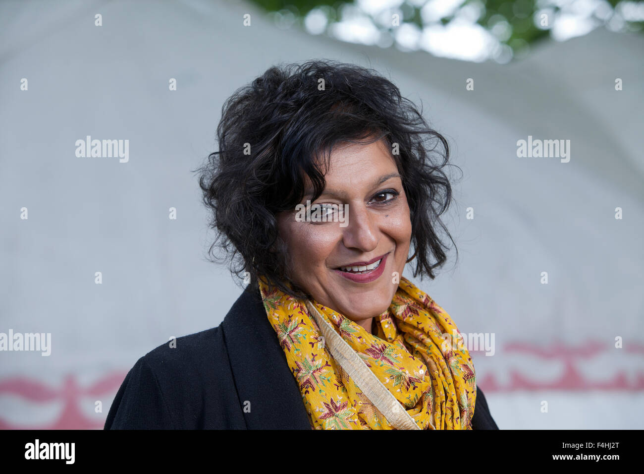 Meera Syal CBE, il comico britannico, scrittore e commediografo e attrice, all'Edinburgh International Book Festival 2015. Edimburgo, Scozia. 27 Agosto 2015 Foto Stock