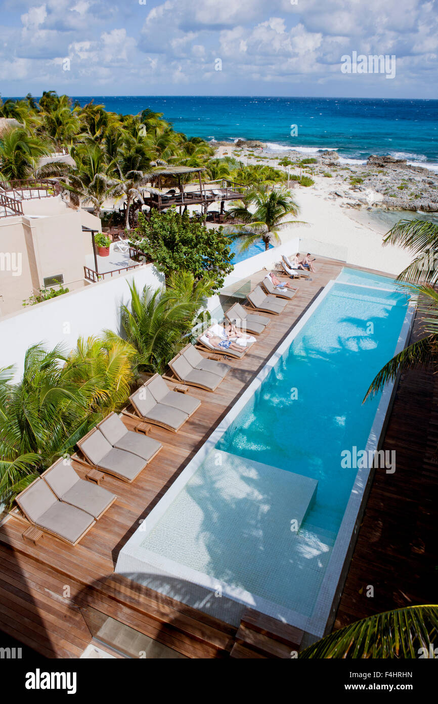 La vista dell'oceano infinito piscina dalla camera #10 a Hotel secreto, Isla  Mujeres, Quintana Roo, Messico Foto stock - Alamy