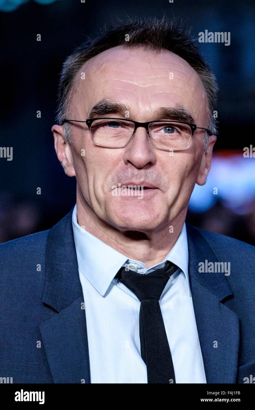Direttore Danny Boyle arriva sul tappeto rosso per il London Film Festival gala di chiusura di screening e UK premiere di Steve Jobs su 18/10/2015 di Odeon Leicester Square, Londra. Foto di Julie Edwards Foto Stock