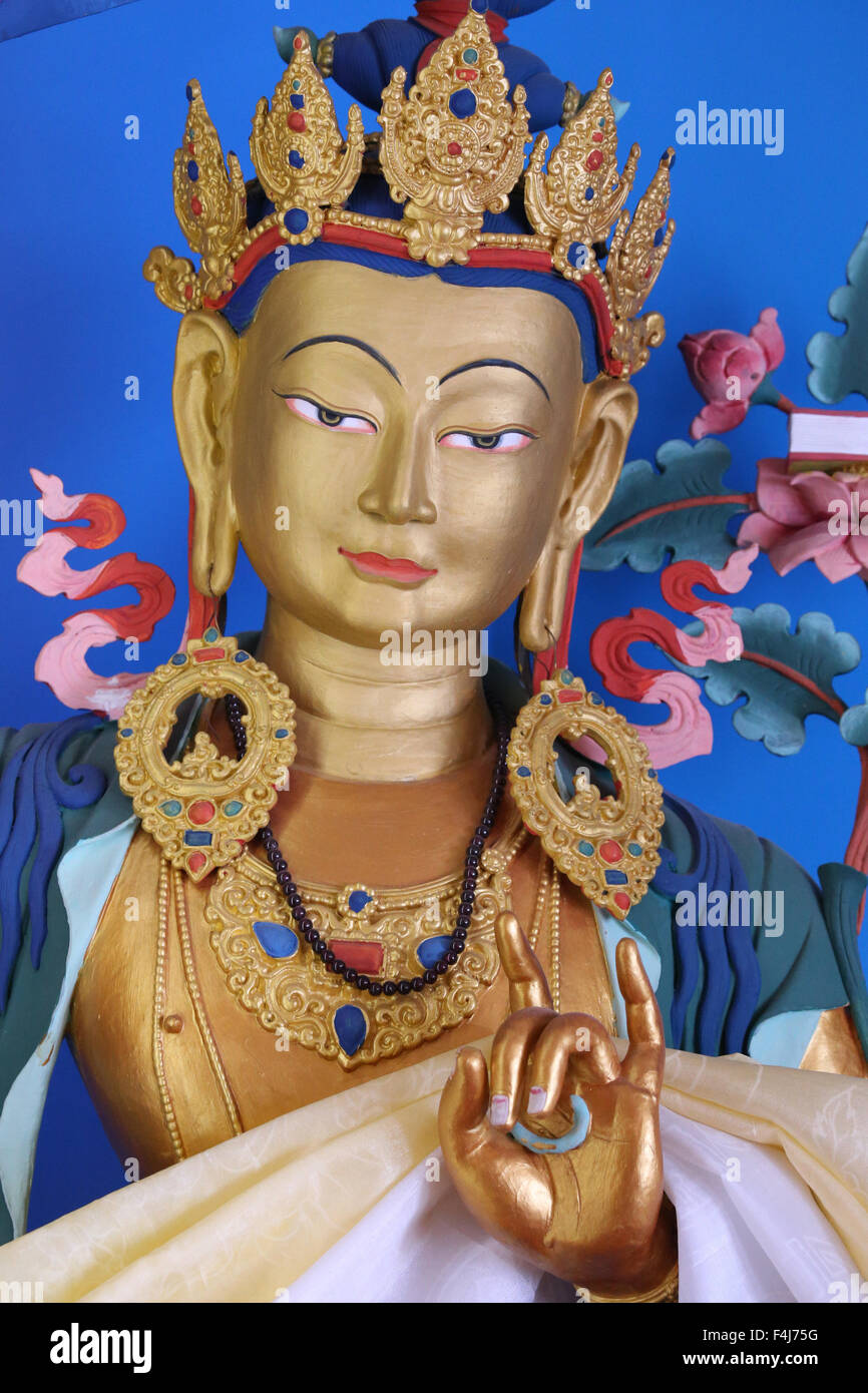 Statua di Manjushri, Shedub Choekhor Ling Monastero, Mont Saleve, Alta Savoia, Francia, Europa Foto Stock
