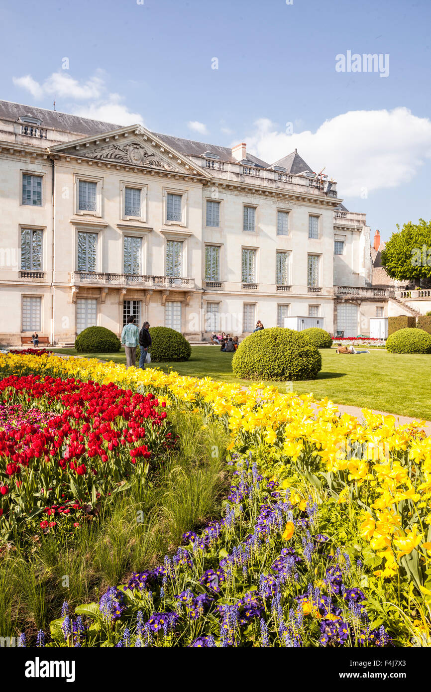 I giardini del Musee des Beaux Arts (Museo delle Belle Arti) in tour, Indre-et-Loire, Francia, Europa Foto Stock