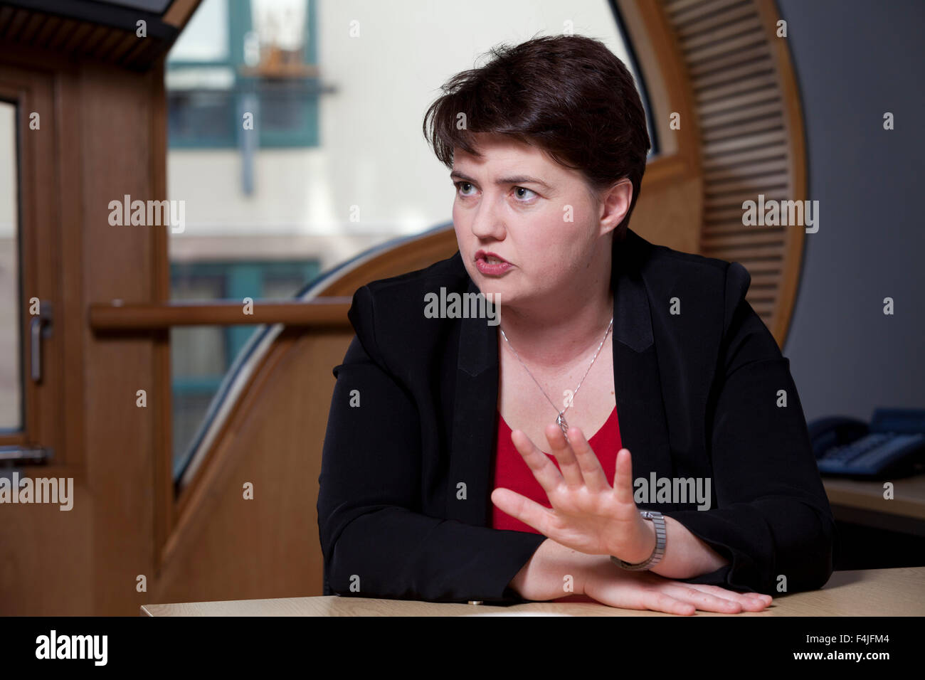 Ruth Davidson, MSP. Leader conservatore scozzese e il Partito Unionista. Il Parlamento scozzese, Holyrood, Edimburgo, Scozia. Il 30 settembre 2015 Foto Stock