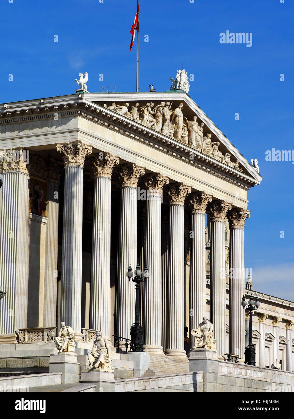 Il Parlamento austriaco edificio nel centro di Vienna, Austria. Foto Stock