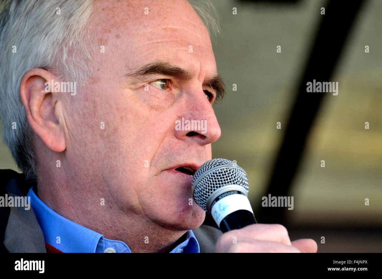John McDonnell (lavoro MP per Hayes e Harlington, ora il Cancelliere Ombra) parlare al tempo di agire clima marzo, London, 2015 Foto Stock
