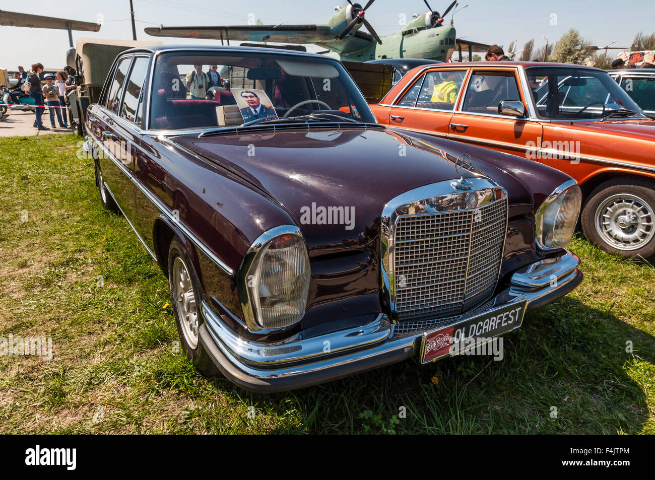 1958 Mercedes-Benz 280 S possedute dagli ex leader sovietico Leonid Brezhnev è sul display al festival "vecchia auto Fest 2015" Foto Stock