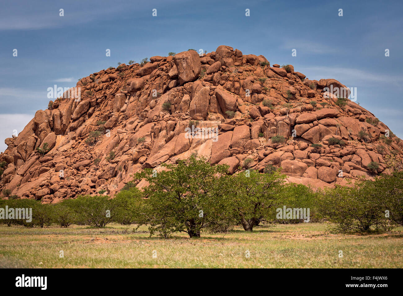 Paesaggio con il Twyfelfontein Country Lodge, Namibia, Africa Foto Stock