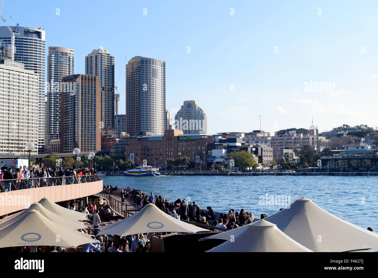 SYDNEY, Australia - Agosto 2015: vista dello skyline dall' Opera House di Sydney, Australia. Foto Stock