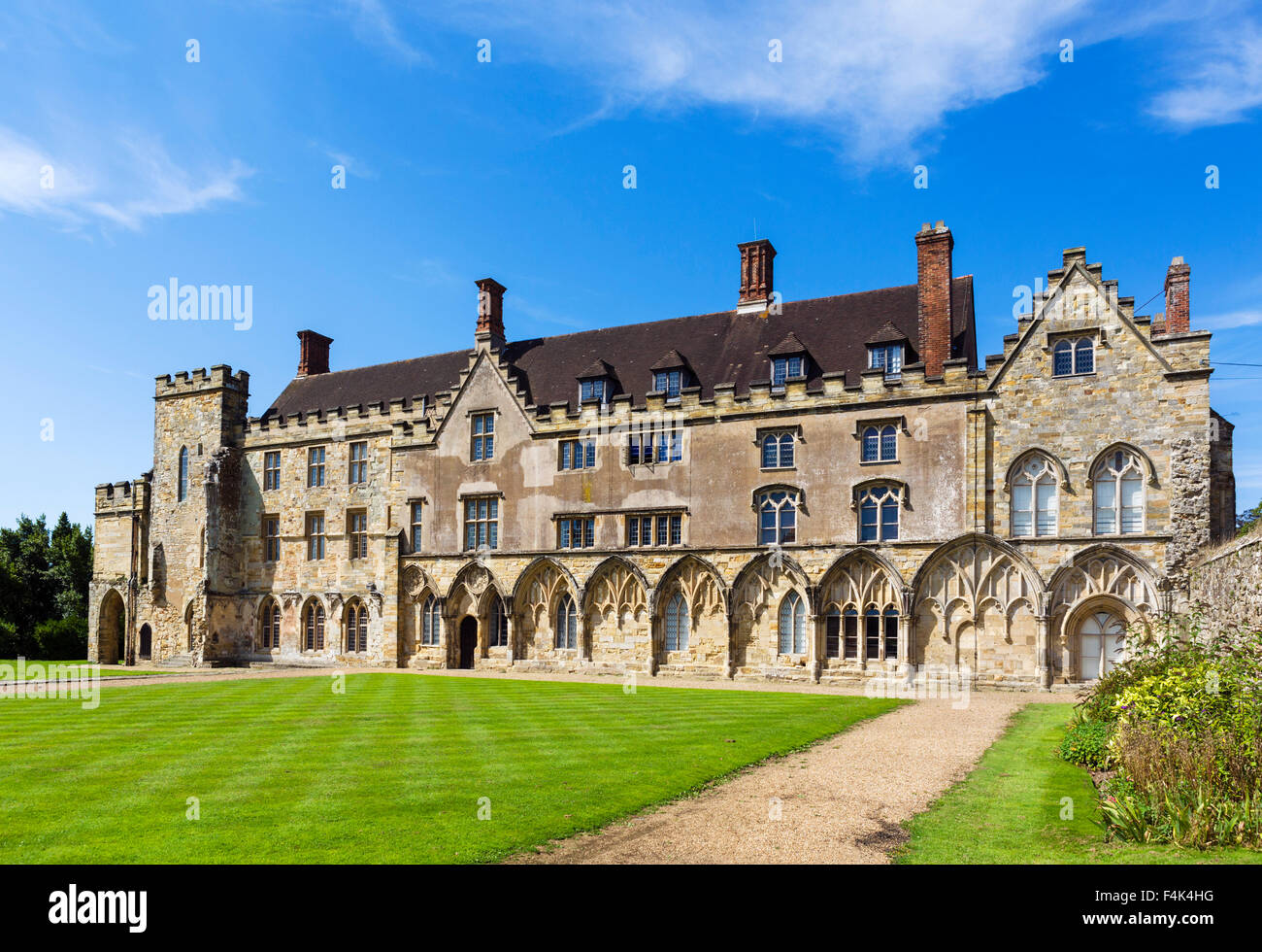 L'abate della grande hall all Abbazia di Battle, ora una scuola, 1066 Battaglia di Hastings Abbey e campo di battaglia, East Sussex England, Regno Unito Foto Stock