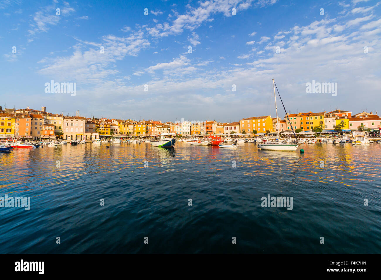 Rovigno, bellissima città vecchia in Istria della Croazia, Europa. Foto Stock