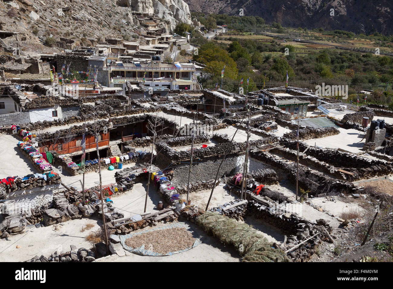 Vista sul tetto, Marpha village, Mustang, Nepal. Foto Stock