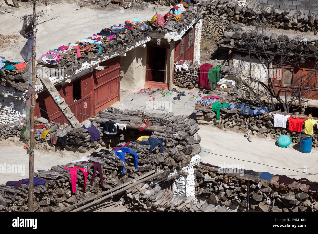 Vista sul tetto, Marpha village, Mustang, Nepal. Foto Stock
