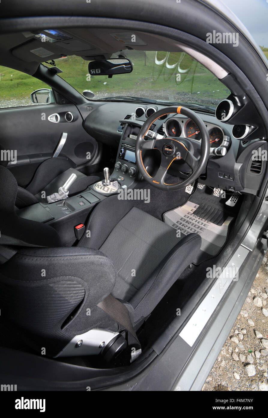 Auto sportiva cabina, Nissan 350Z (sintonizzato auto Foto stock - Alamy
