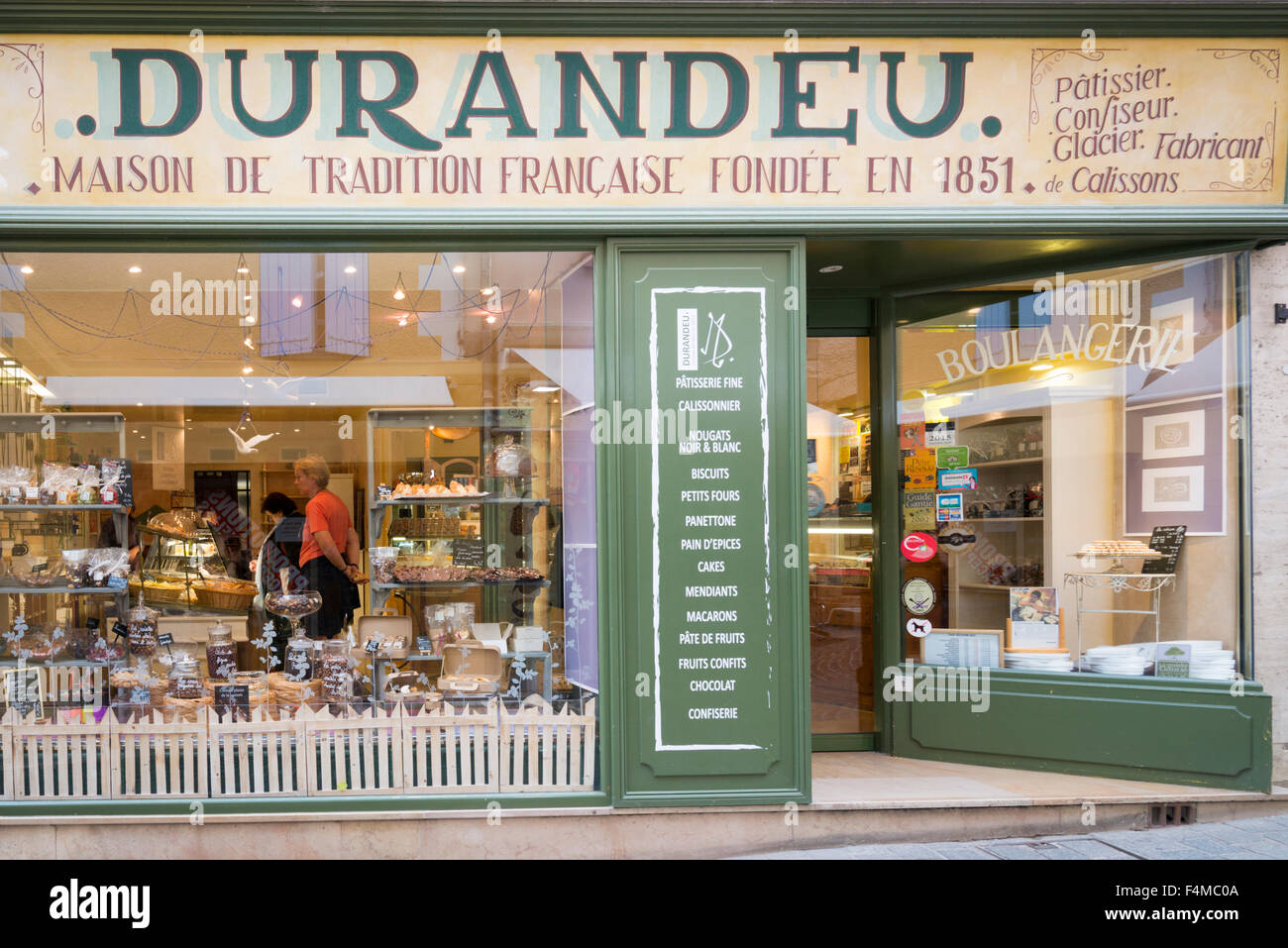 La patisserie Durandeu e boulangerie (Bakers) negozio in Greoux Les Bains Provence Francia Foto Stock