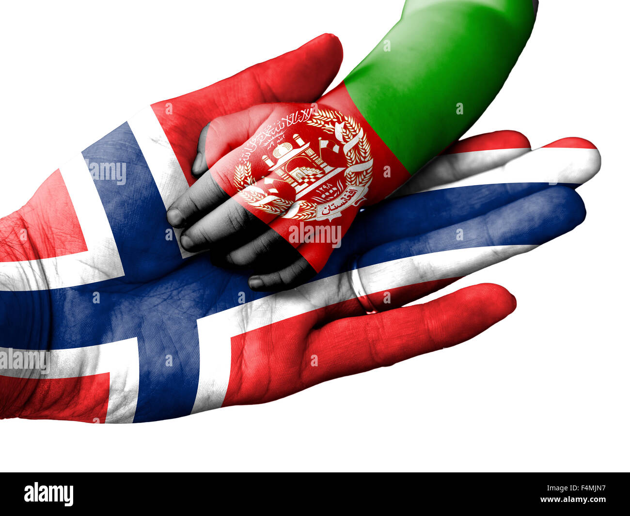 Bandiera della Norvegia sovrapposta la mano di un uomo adulto tenendo una mano del bambino con la bandiera dell'Afghanistan sovrastampata Foto Stock