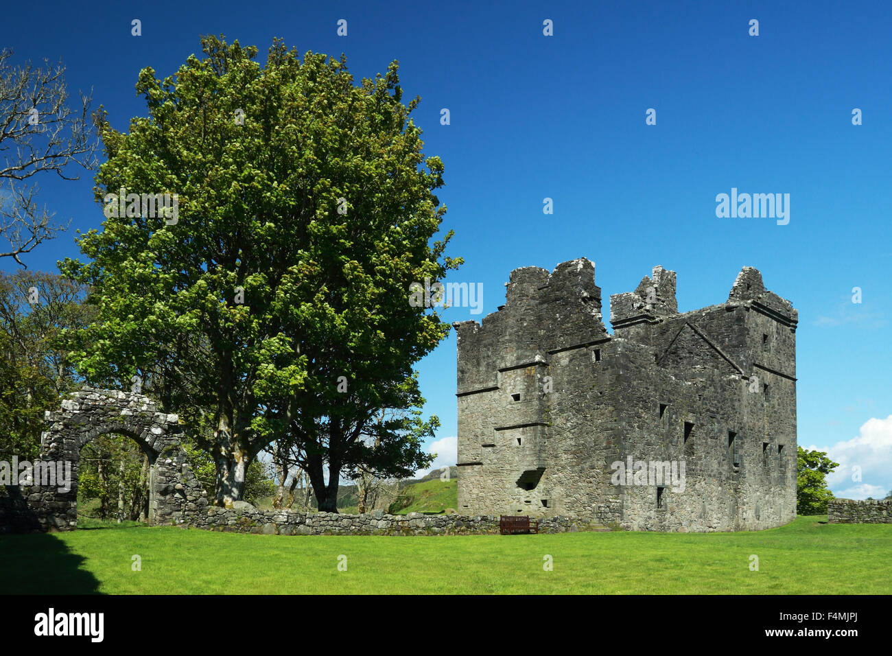 Carnasserie Castle, Kilmartin Argyll and Bute, Scozia, anche ortografato Carnassarie Foto Stock