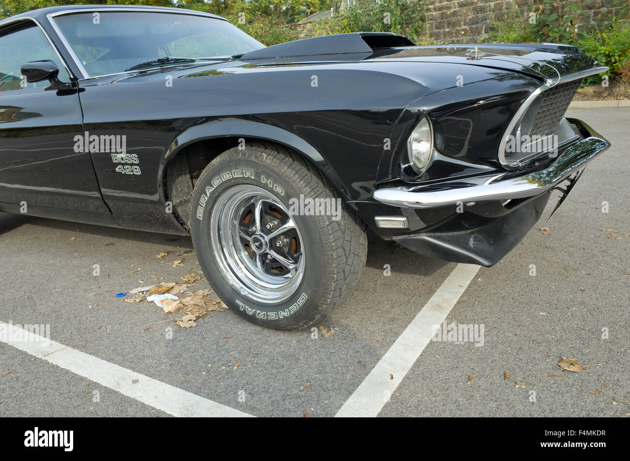 Nero Ford Mustang Boss 429 grande blocco, parcheggiate nel parcheggio pubblico Foto Stock