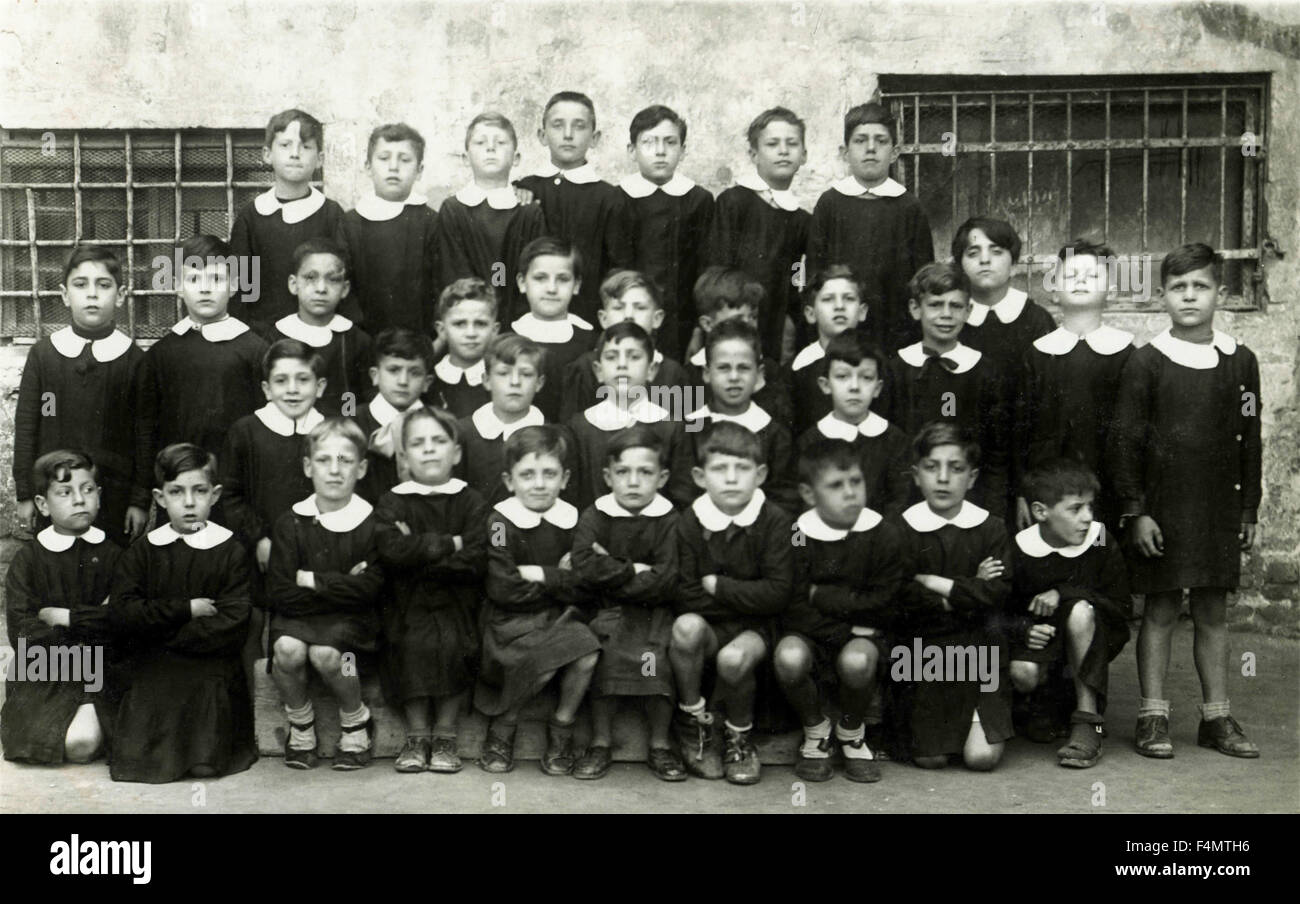 Foto di classe a scuola, Italia Foto Stock