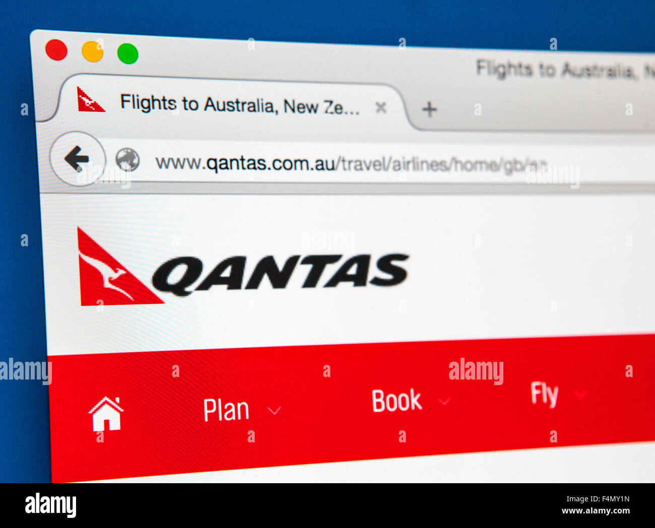 LONDON, Regno Unito - 21 giugno 2015: ricerca sulla homepage del sito web della Qantas, il 21 giugno 2015. Foto Stock