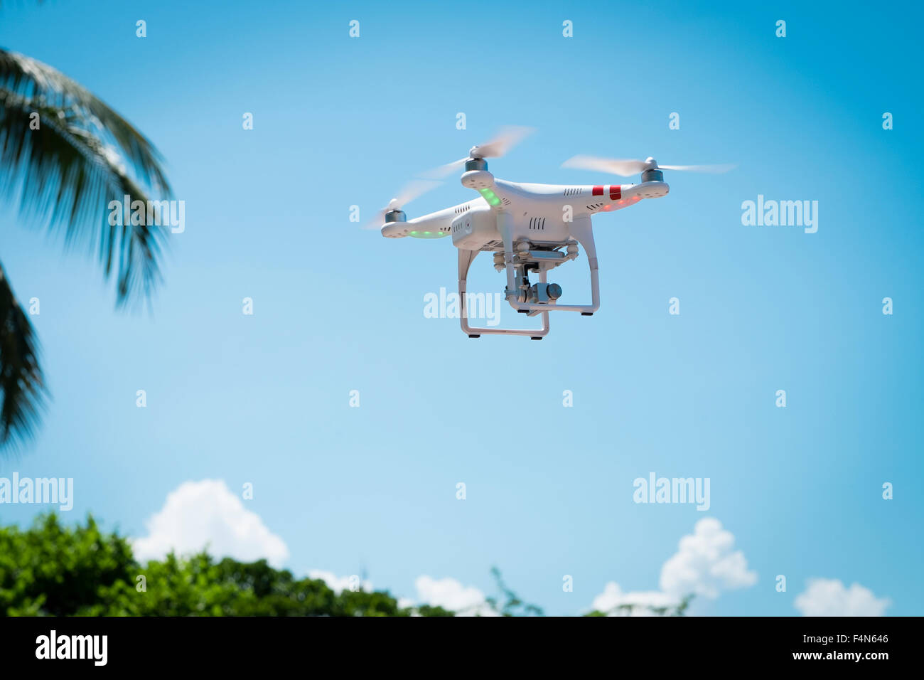 Flying drone Foto Stock