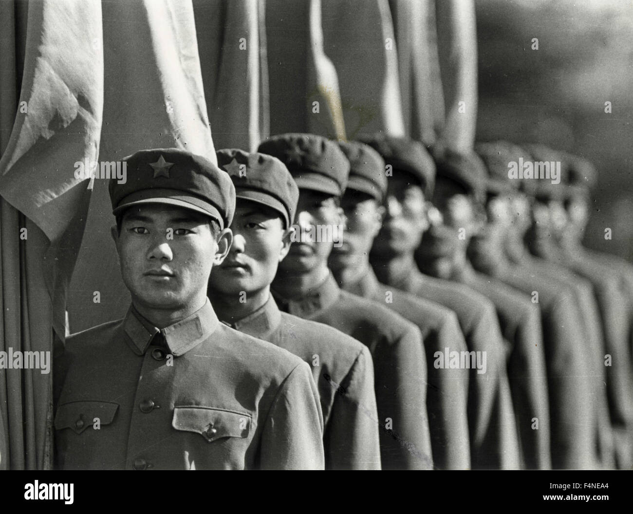 Guardia d'onore nella piazza della Pace Celeste, Pechino, Cina Foto Stock