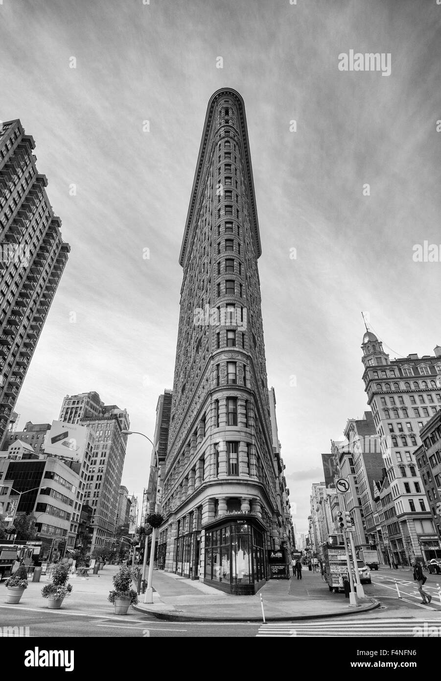 Immagine in bianco e nero degli iconici Flatiron Building, Manhattan New York STATI UNITI D'AMERICA Foto Stock