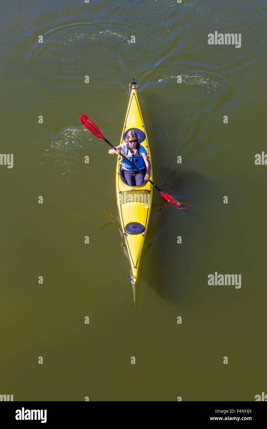 Germania, donna kayak Foto Stock
