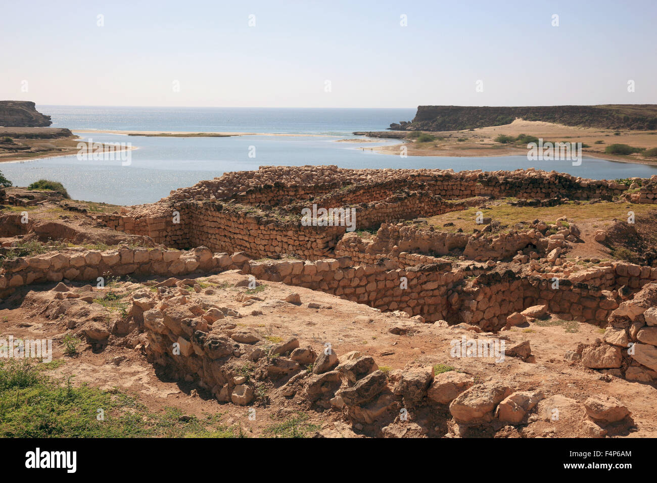 Samhuram, Khor Rouri, sito di scavo nel vecchio incenso rotta commerciale, patrimonio culturale mondiale dell Unesco, vicino Salalah, Oman Foto Stock