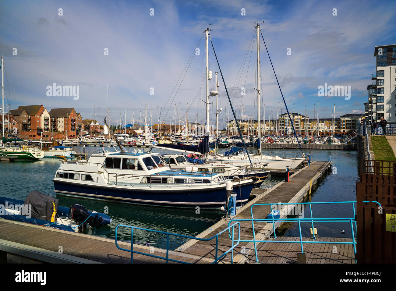 Eastbourne Marina con imbarcazioni da diporto in acqua Foto Stock