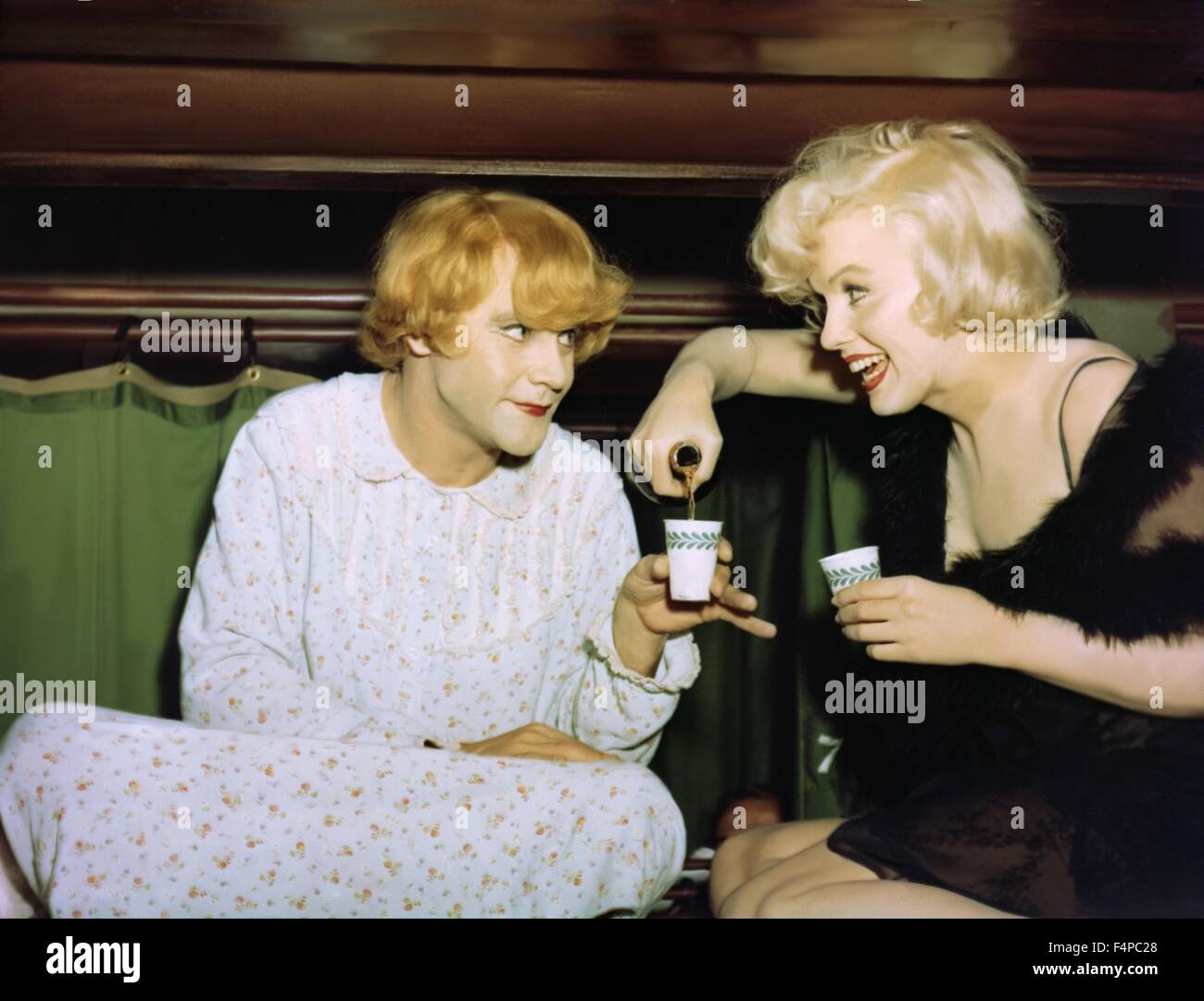 Marilyn Monroe, Jack Lemmon / A Qualcuno Piace Caldo 1959 diretto da Billy Wilder Foto Stock
