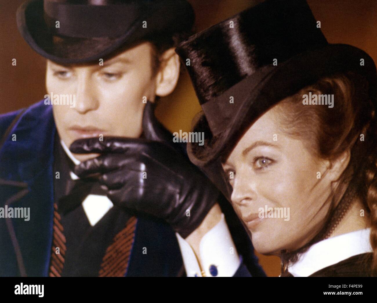 Helmut Berger e Romy Schneider / Ludwig : la PAZZA re di Baviera / 1972 diretto da Luchino Visconti Foto Stock