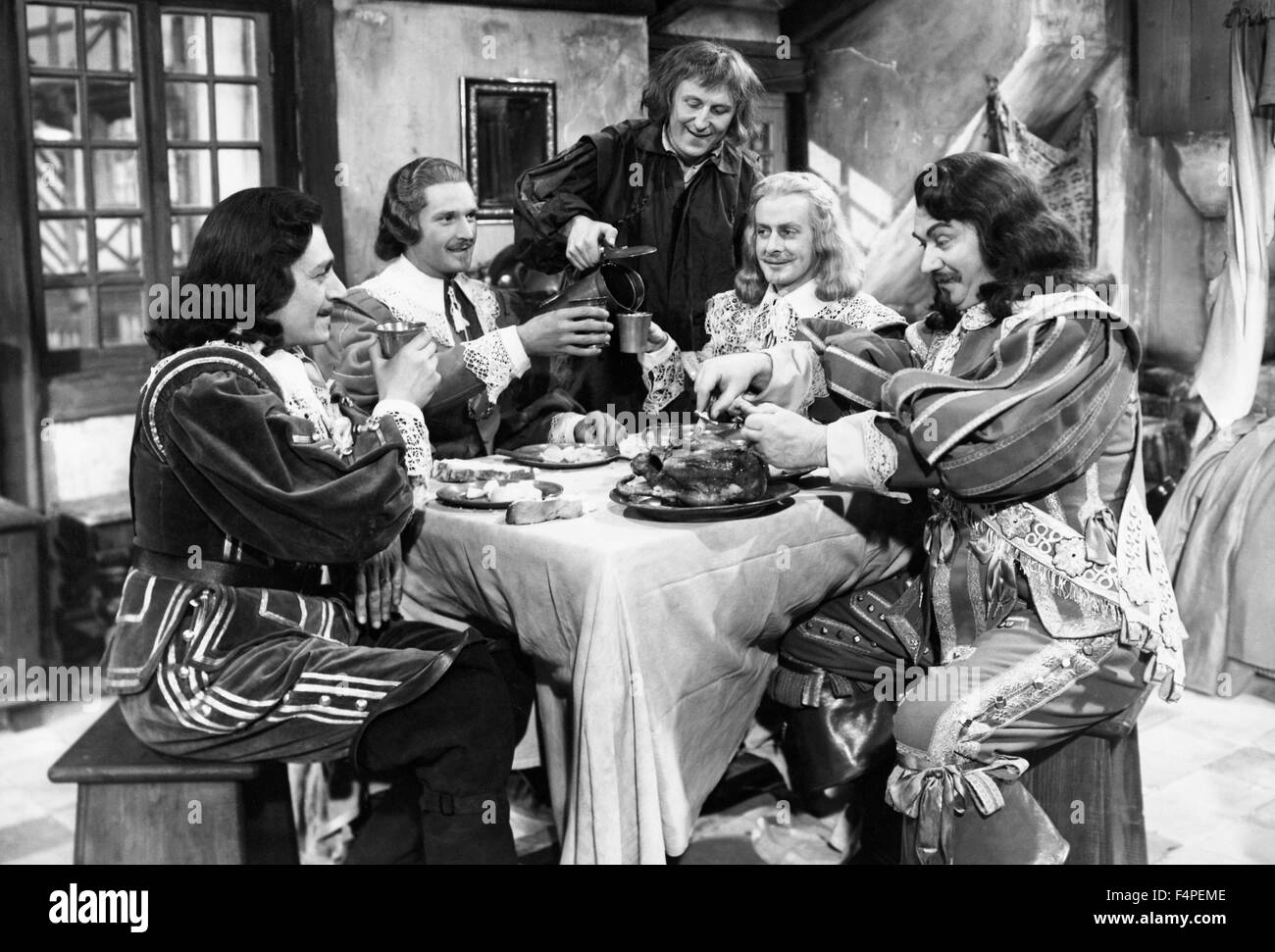 Jean Martinelli, Georges Marchal, Bourvil, Jacques François e Gino Cervi / i tre moschettieri / 1953 diretto da André Hunebelle Foto Stock